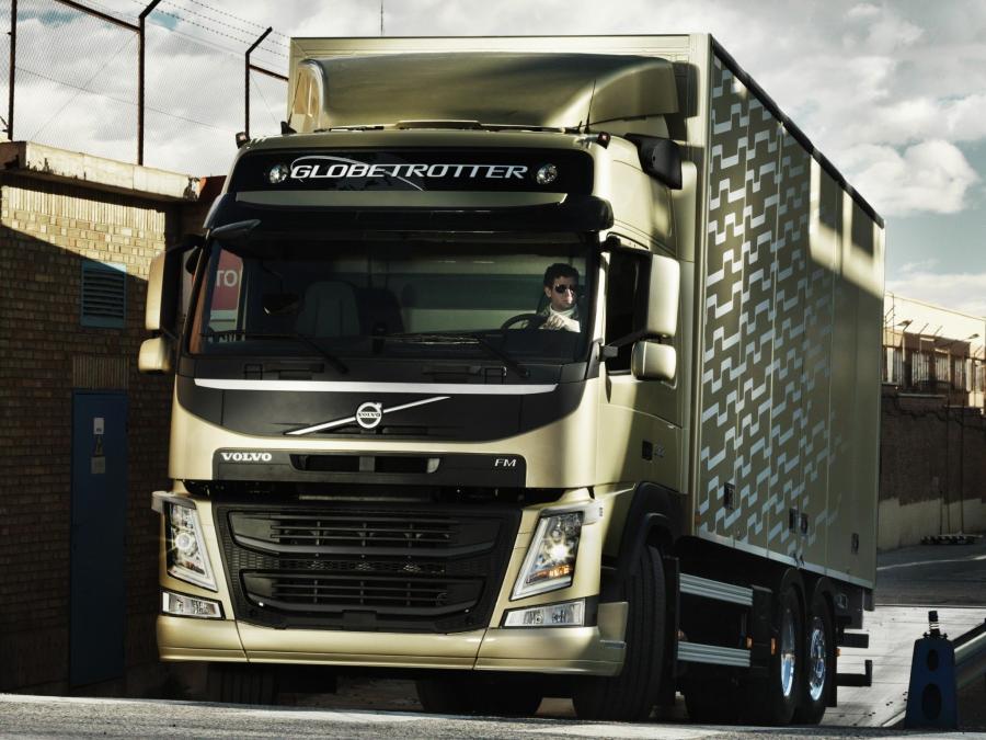  Volvo FM 370 6x2 2013 года  (фото 1 из 10)
